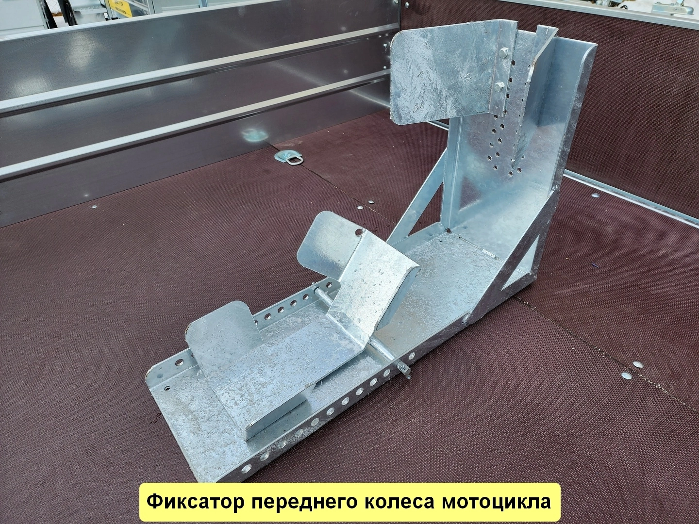 Бортовой одноосный прицеп без тормоза ЛАВ 81011CB Бортовой одноосный прицеп без тормоза ЛАВ 81011CB